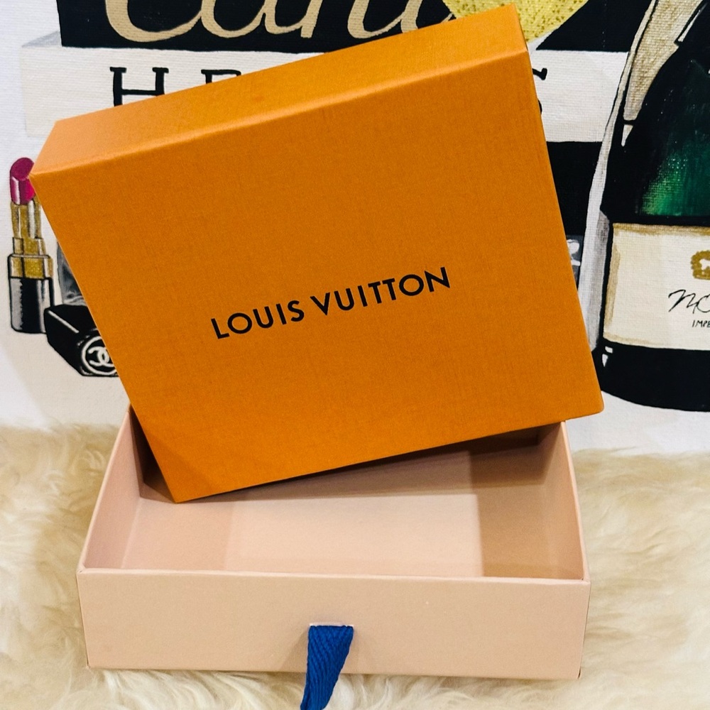 Louis Vuitton Box for Compact Wallet, Belt Jewelry Size L 5.75 X H 5’